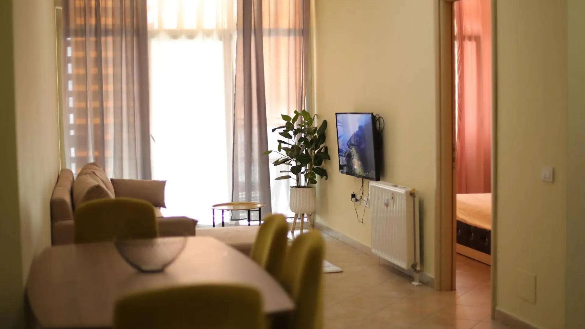 Pleasant Apartment With Free Dedicated Parking In Komuna E Parisit location