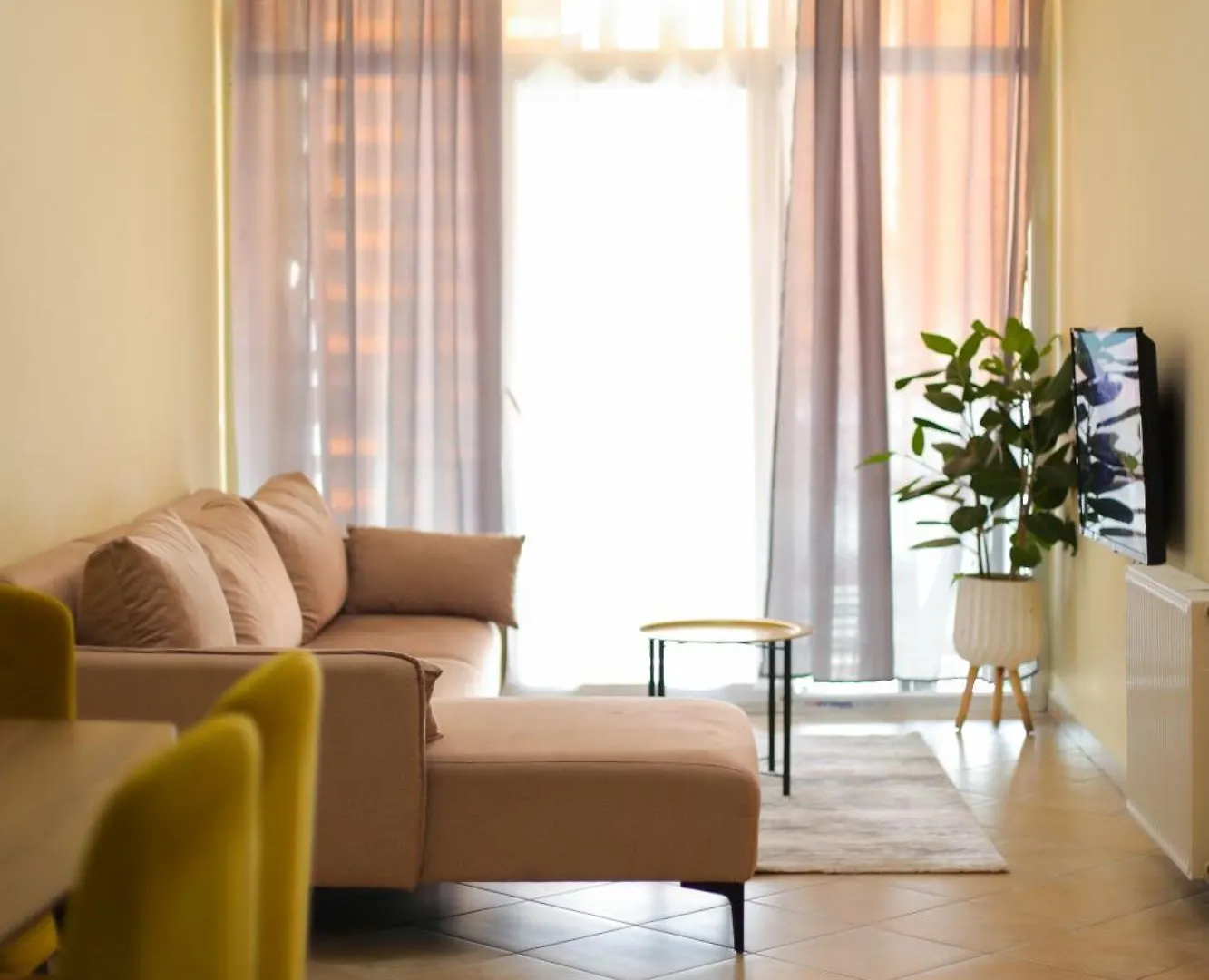 Pleasant Apartment With Free Dedicated Parking In Komuna E Parisit Tirana