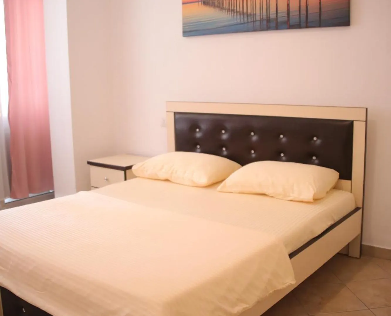 Pleasant Apartment With Free Dedicated Parking In Komuna E Parisit Tirana