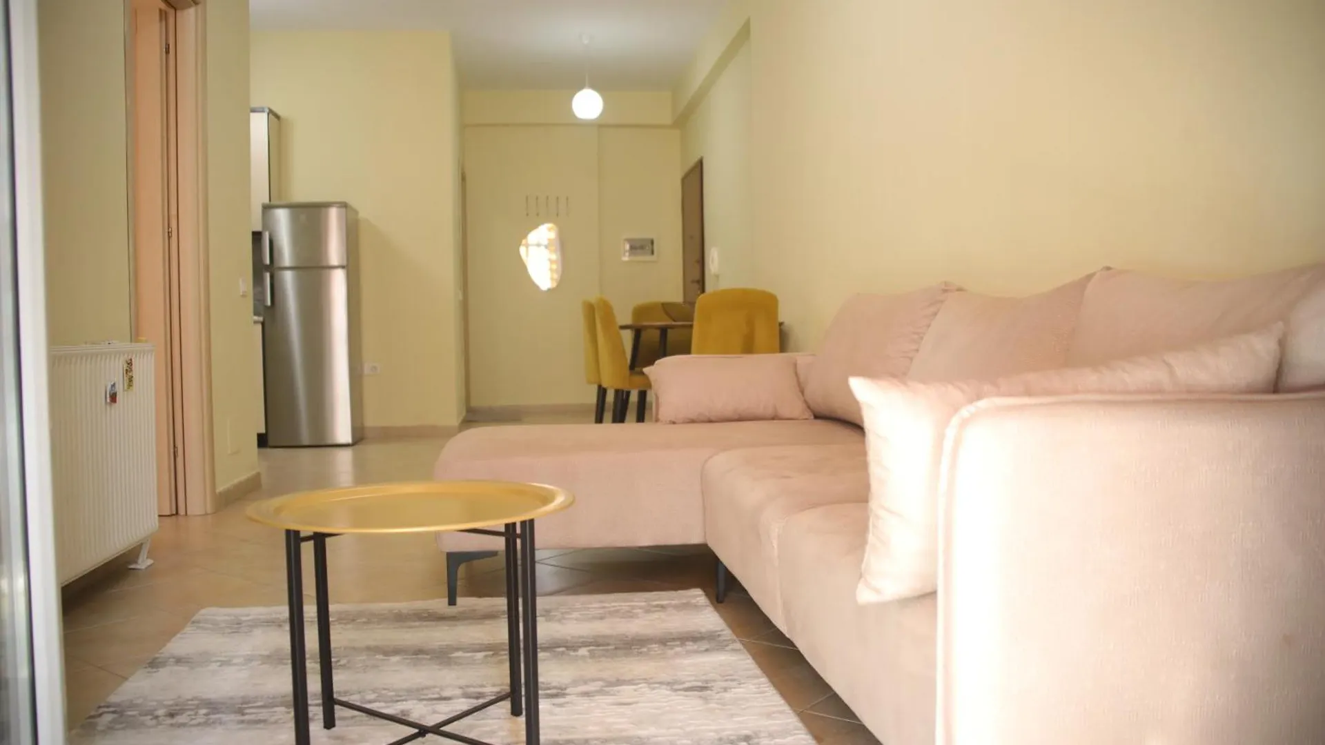 Pleasant Apartment With Free Dedicated Parking In Komuna E Parisit Tirana